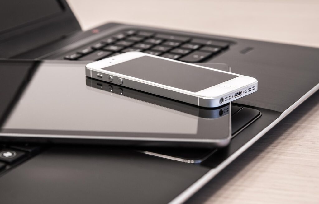Modern life revolves around devices and the little essentials that keep everything running smoothly. When something goes wrong a cracked screen a lost phone an accidental drop into water it can bring everything to a standstill. This is where Cheaper Gadget Insurance steps in with a simple practical way to safeguard the tech people rely on every day. This article explores how Cheaper Gadget Insurance makes protection straightforward for anyone who depends on their mobile phones tablets and everyday gadgets. It explains what the service covers who it is designed for and why it offers peace of mind for anyone who wants to keep life moving without interruption.