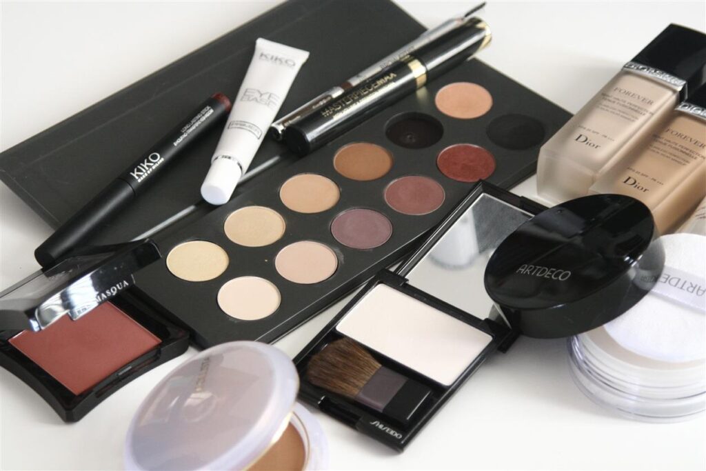 In the fast-growing world of online beauty retail, LOOKFANTASTIC has established itself as a trusted and premium platform for skincare, haircare, cosmetics, and fragrance. Known as Europe’s No.1 online destination for luxury beauty, the brand offers an extensive selection of products from hundreds of globally recognized brands.