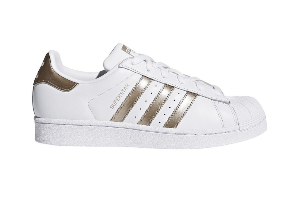 In der heutigen schnelllebigen Welt geht es bei Schuhen nicht mehr nur um Stil, sondern um Ihr Wohlbefinden bei jedem Schritt. CAPRICE hat diese Balance perfektioniert und Schuhe kreiert, die elegantes europäisches Design mit modernster Komforttechnologie verbinden. Das Ergebnis? Schuhe, die nicht nur gut aussehen, sondern sich auch außergewöhnlich anfühlen. Seit über 30 Jahren definiert CAPRICE neu, was es bedeutet, stilvolle Schuhe zu tragen, und beweist, dass Mode und Komfort keine Gegensätze, sondern perfekte Partner sind.